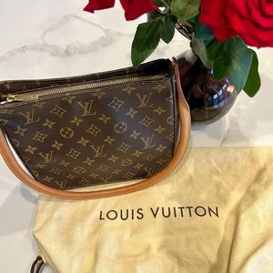 Louis Vuitton Monogram Looping MM shoulder bag